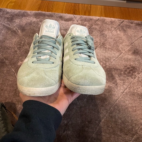 Adidas Gazelle! Sz 8 - Picture 5 of 5
